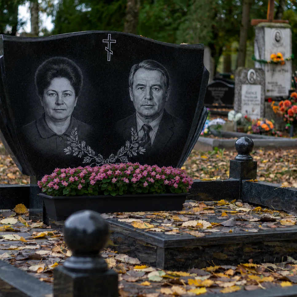 Коллекция Семейные памятники со склада в Минске