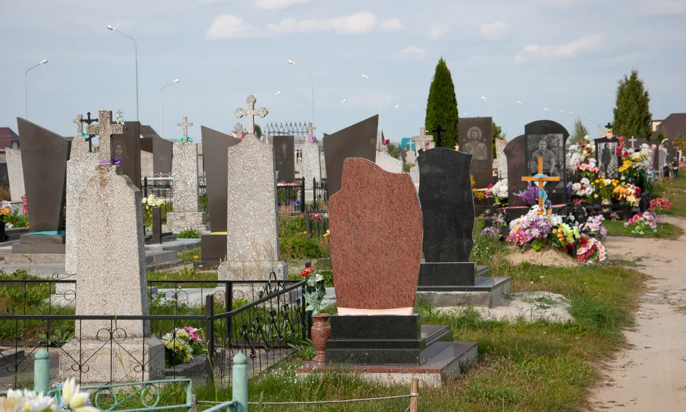 Изготовление памятников из гранита и мрамора в Березе