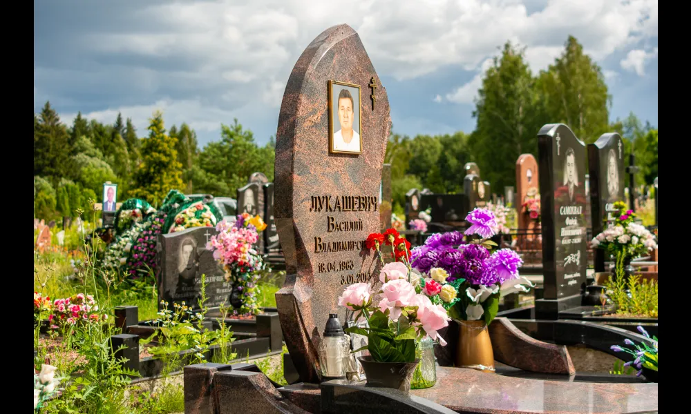 Мемориальный комплекс традиционной формы из индийской Авроры