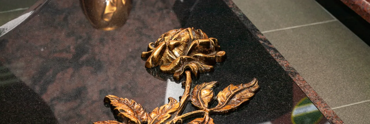 Почему покупать памятники в Грин-Стоун выгоднее?