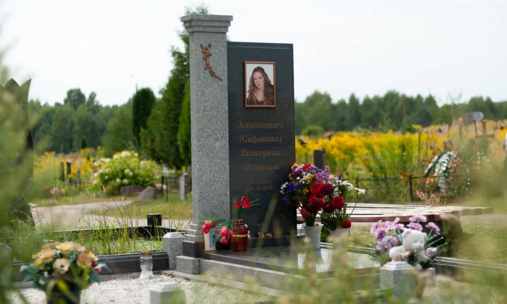 Предлагаем купить памятники оптом по ценам производителя