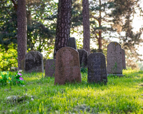 История возникновения надгробий