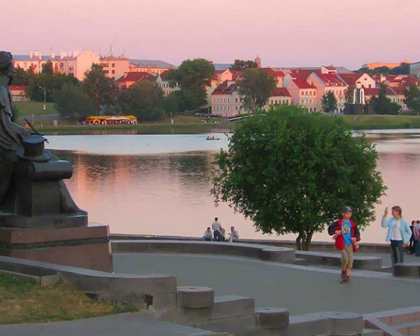 Бронзовый монумент Пушкину в Минске