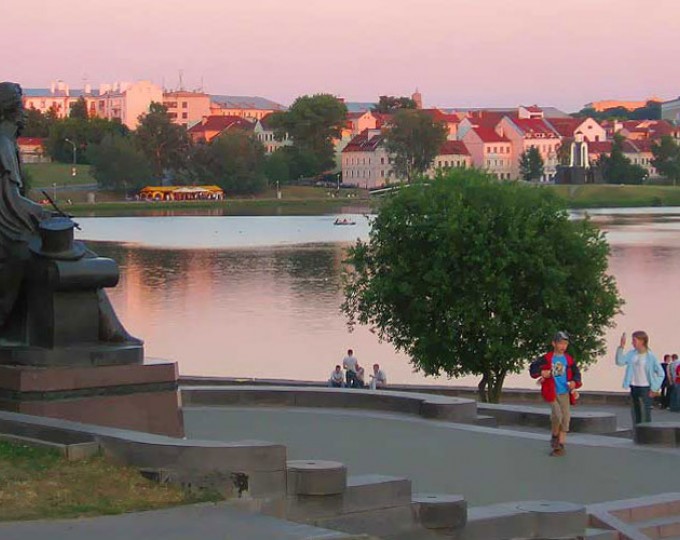 Бронзовый монумент Пушкину в Минске